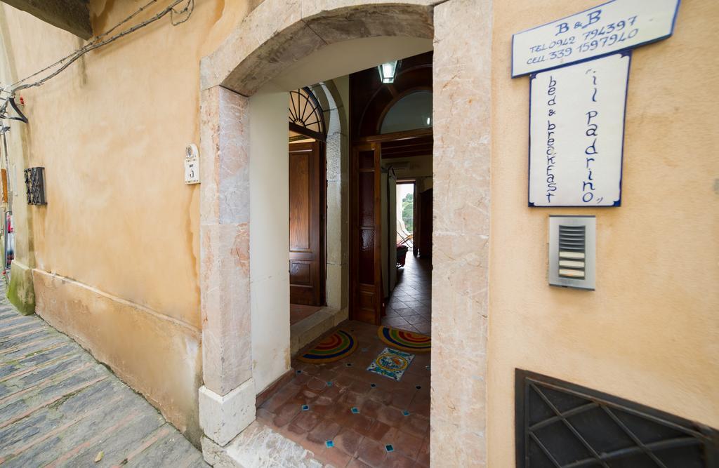 B&B Il Padrino サーヴォカ 部屋 写真